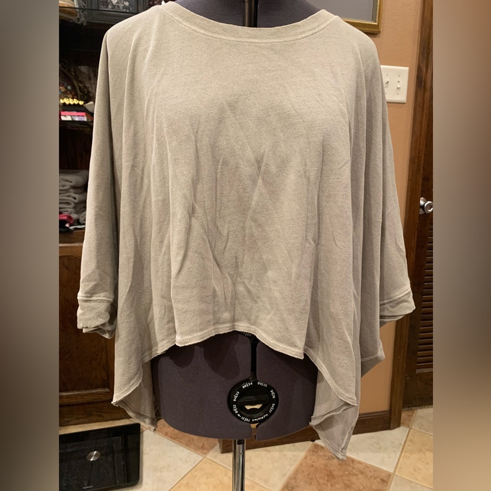 Wee the Free Grey tee- Size Small